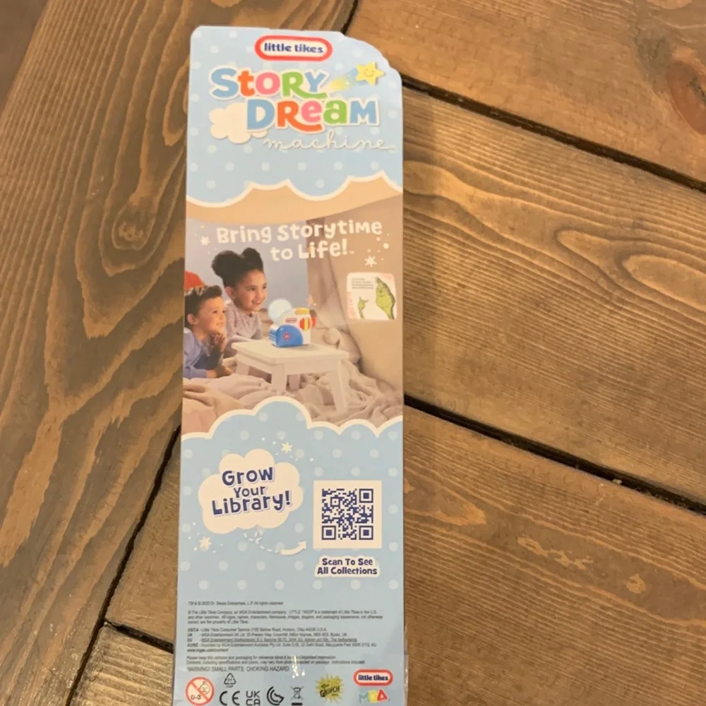 Dr. Seuss Storybook Set with Grinch Figurine for story dream machine - Picture 2 of 2